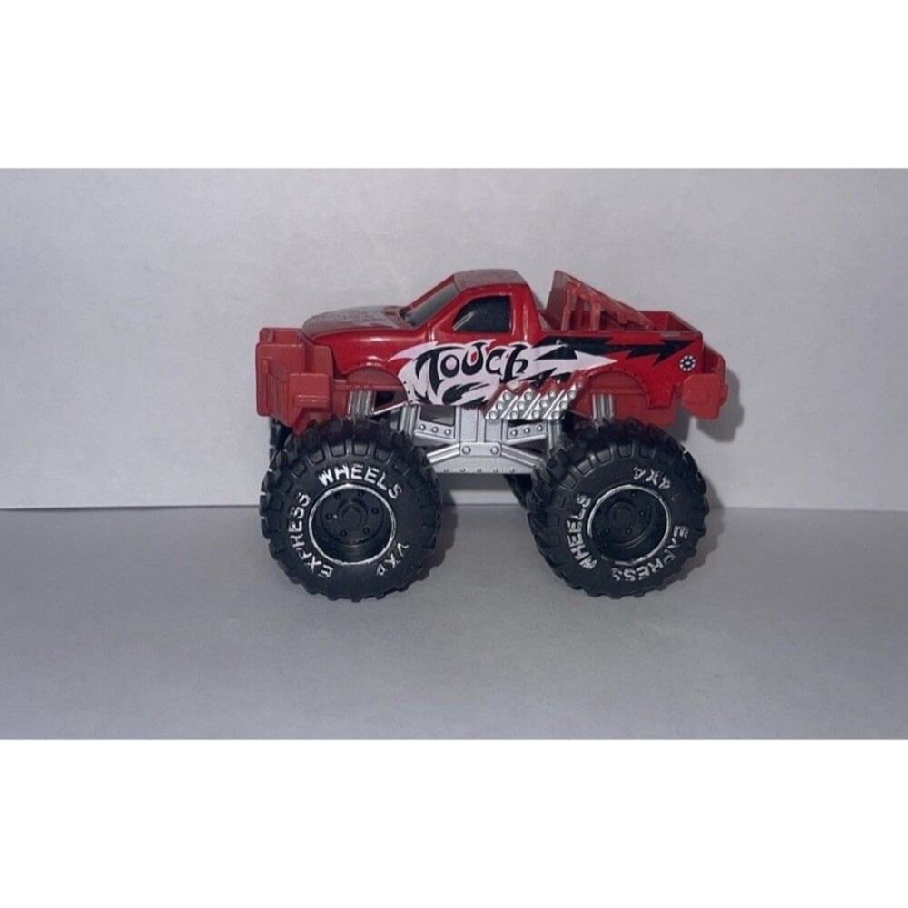 Greenbrier International Monster Turbo Truck - Red  4 x 4